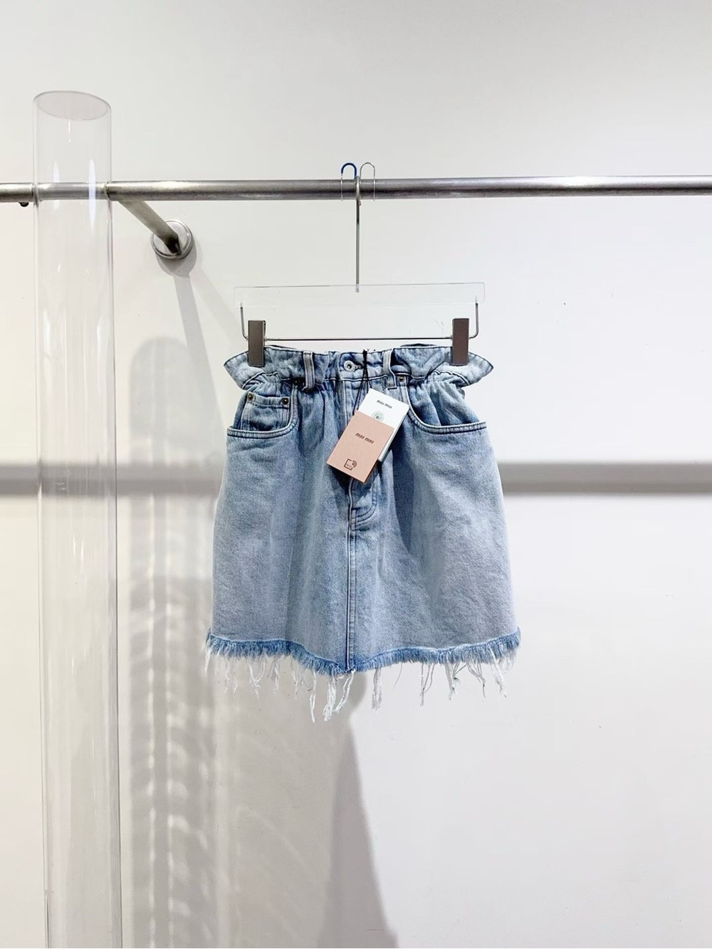 🚩steal Miu Miu Light Wash Paperbag Denim Mini Skirt with Frayed Hem